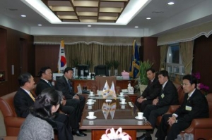 준공식 참석 타지미시 방문단(11.20)