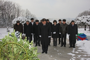 20100105-현충탑 참배