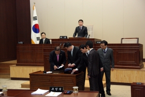 2010.12.20-제144회 정레회 제2차 본회의