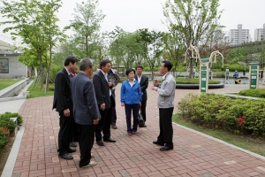 2011.05.23-산업경제위원회 동대문 환경자원센터 견학(장소: 동대문구)