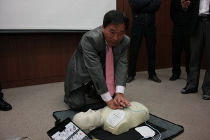 2011.12.01-AED 자동제세동기 사용실습