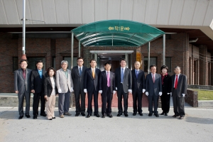 2013.10.24-IBF세계총회 조직위 사무실 헌판식