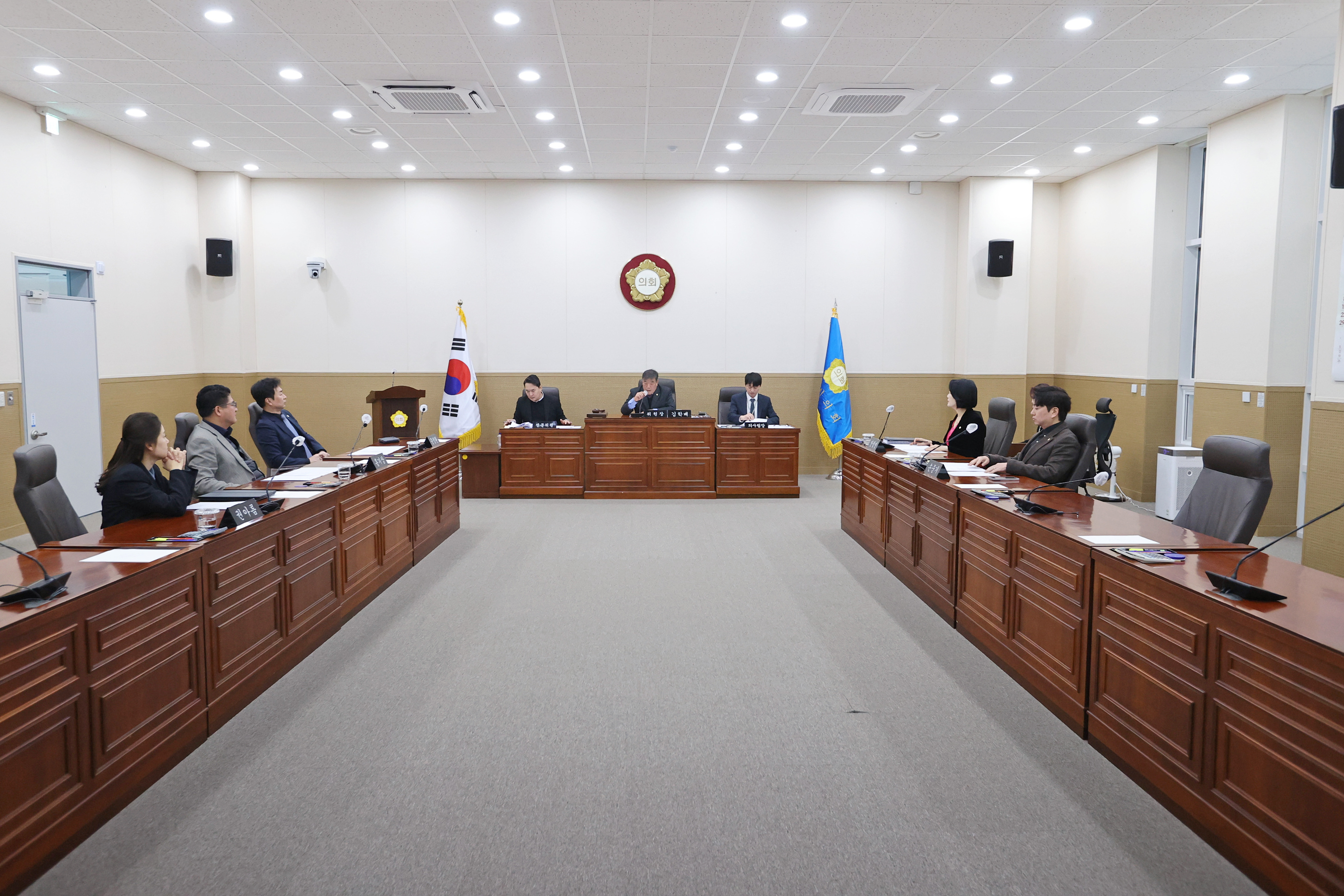 제264회 원주시의회(임시회) 제1차 (재)원주의료기기산업진흥원장 인사청문특별위원회(2026.03.18.)_1