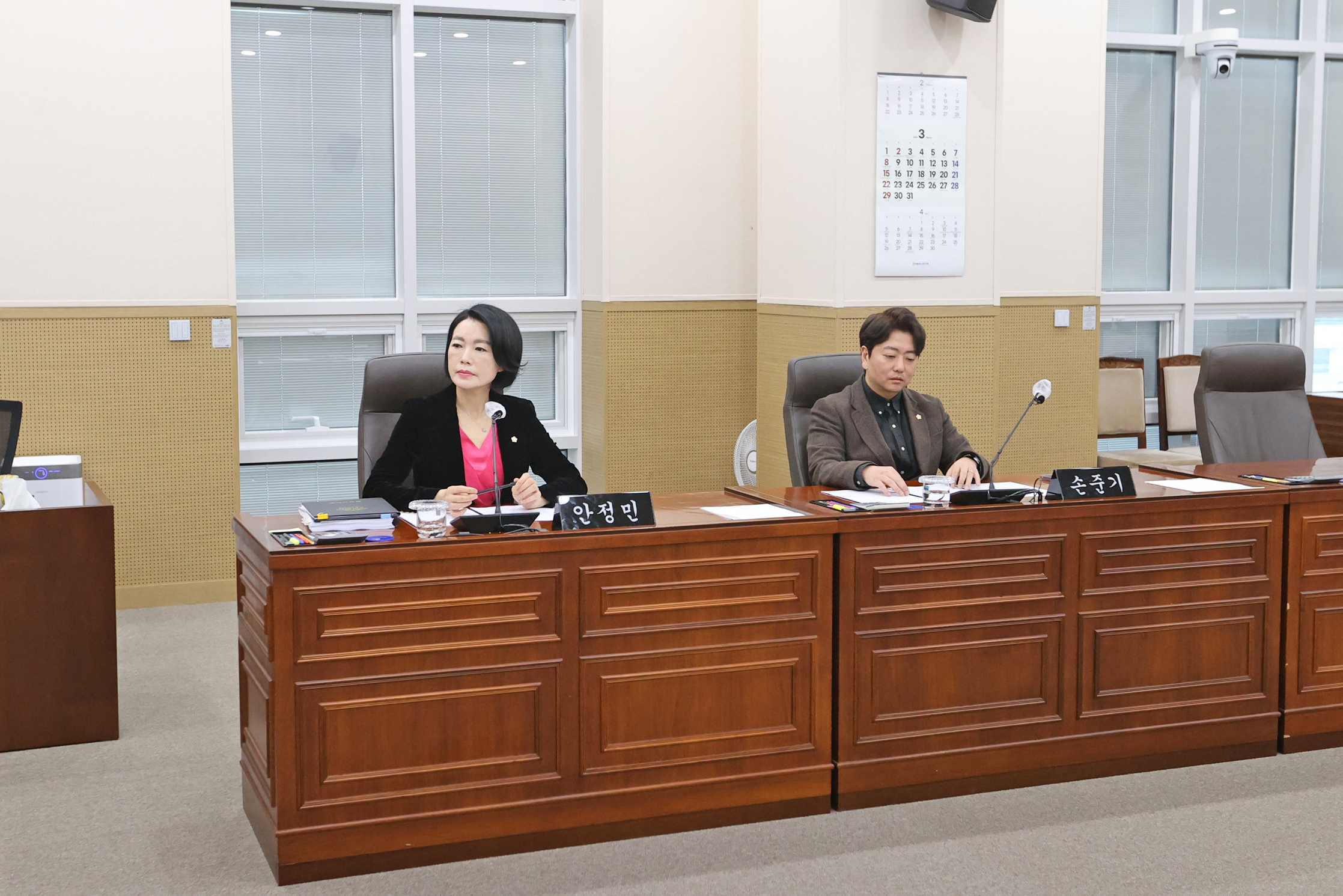 제264회 원주시의회(임시회) 제1차 (재)원주의료기기산업진흥원장 인사청문특별위원회(2026.03.18.)_4