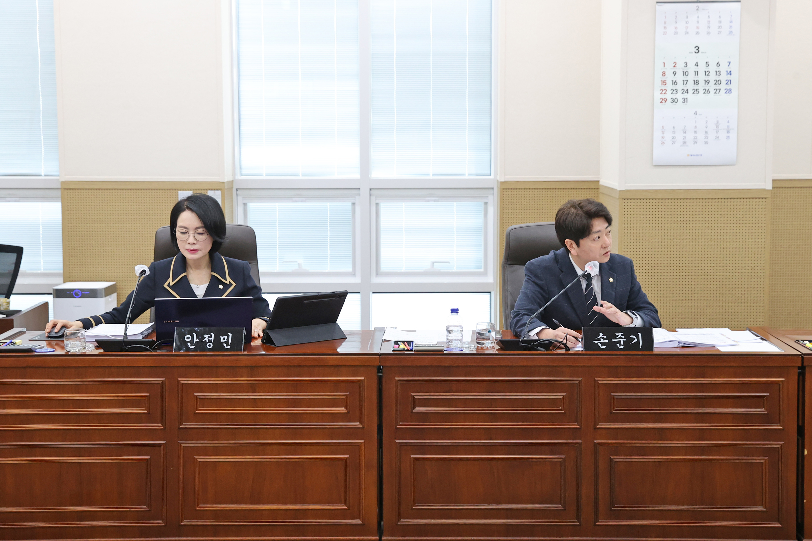 제264회 원주시의회(임시회) 제2차 (재)원주의료기기산업진흥원장 인사청문특별위원회(2026.03.23.)_6