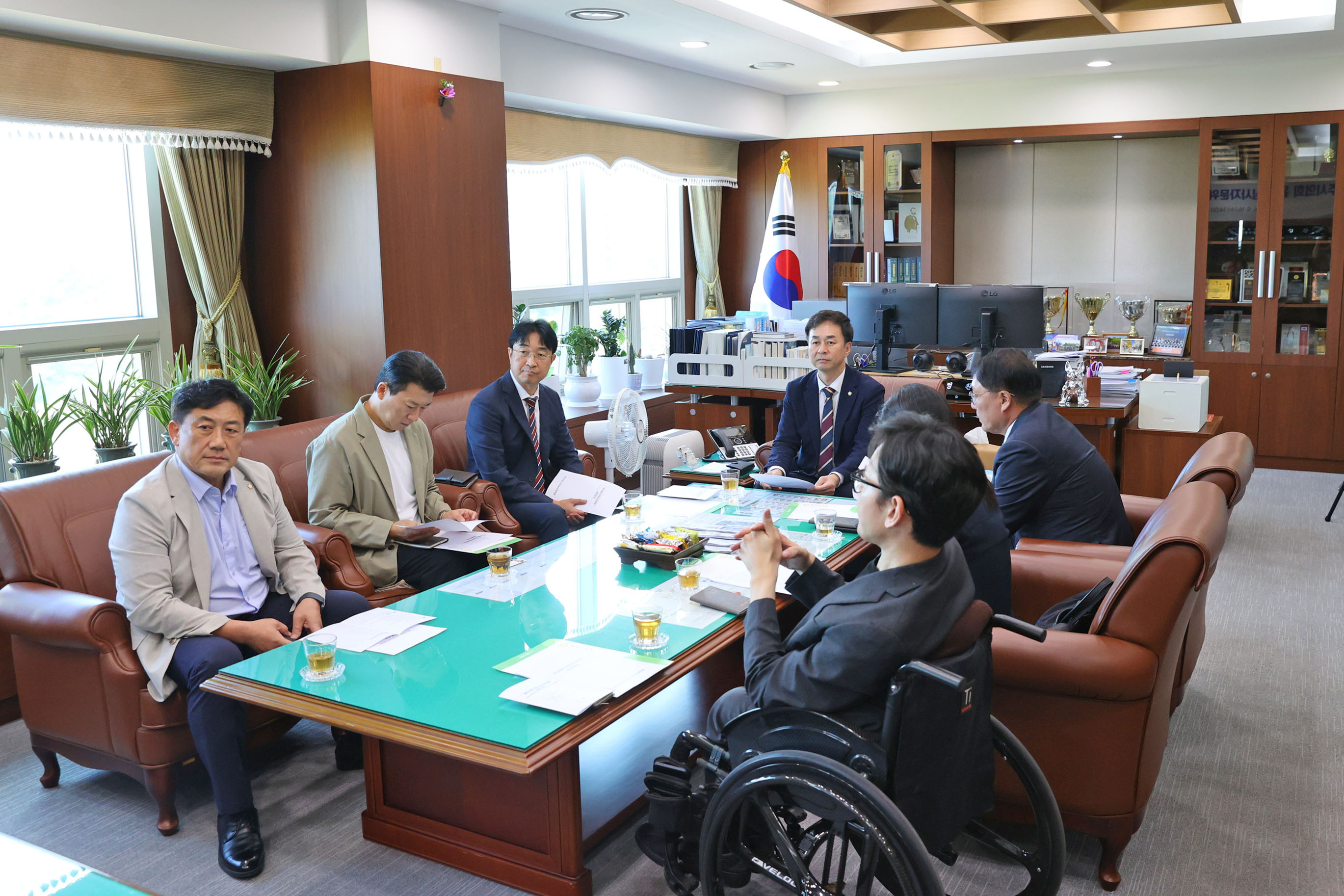 원주시의회 공무국외출장심사위원회 위촉식(2026.09.16.)_1