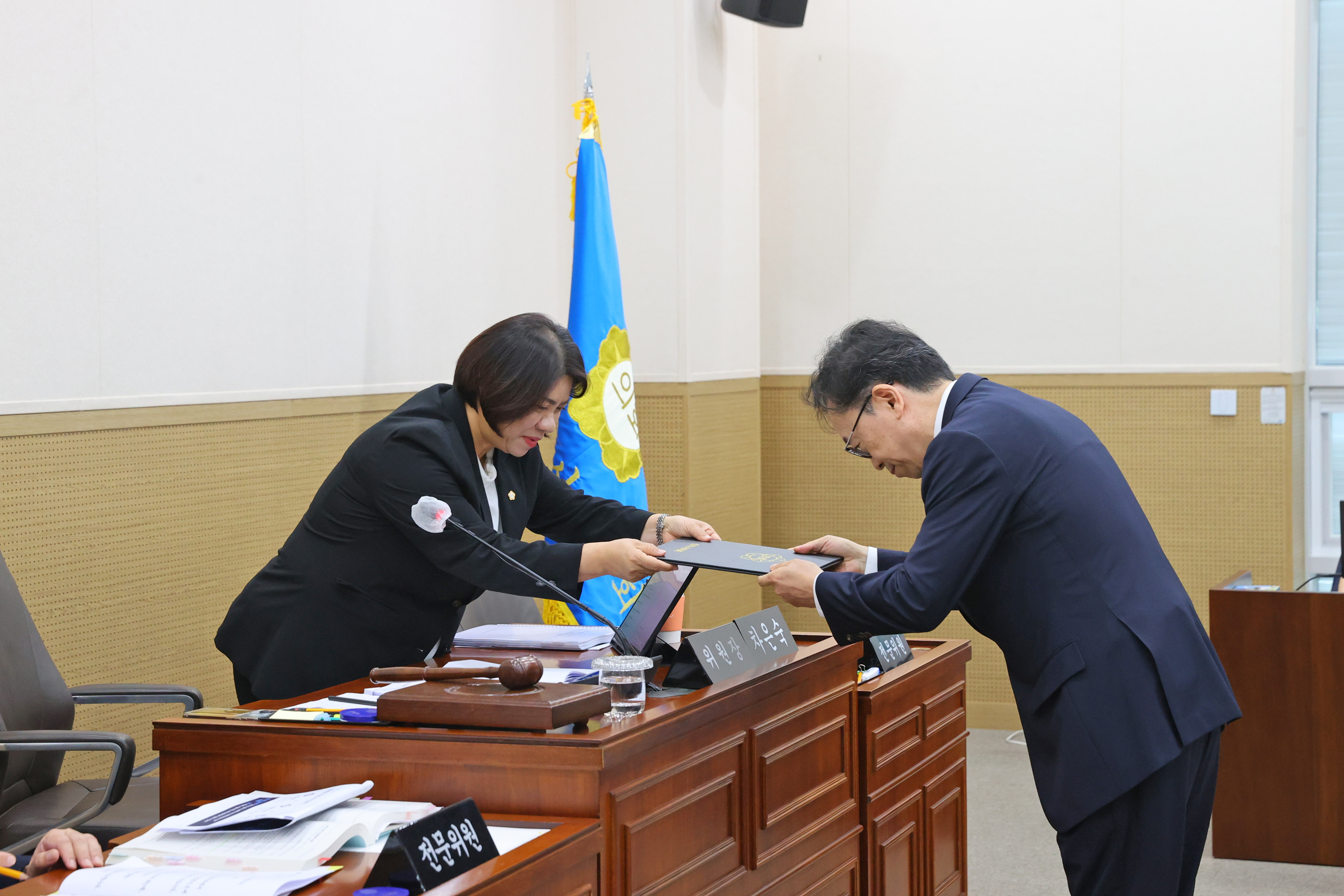 제269회 원주시의회(임시회) 제2차 (재)원주미래산업진흥원장 인사청문특별위원회 (2026.10.21.)_3