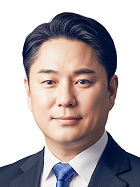 イ・ギョンミン