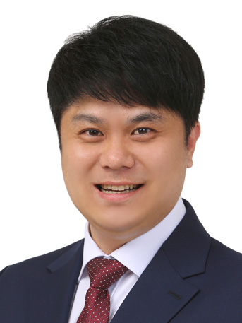 유오현 의원 증명사진